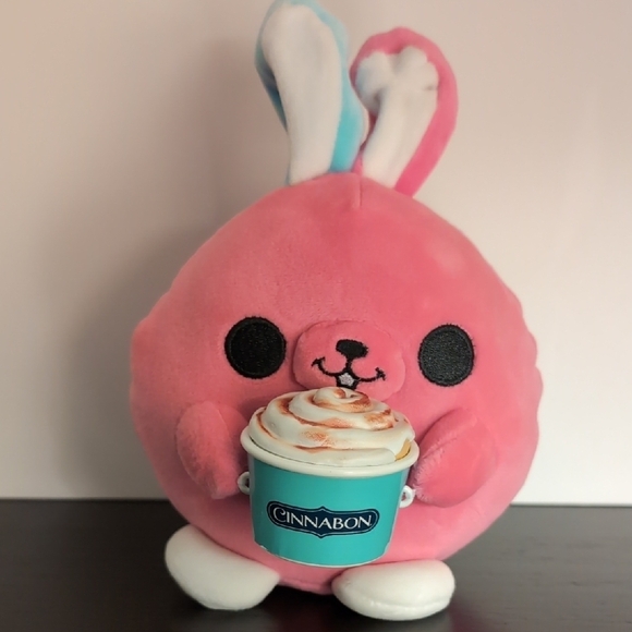 Zuru Snackles Other - Zuru Snackles Brittany the Bunny Plush with Cinnabon Cupcake.